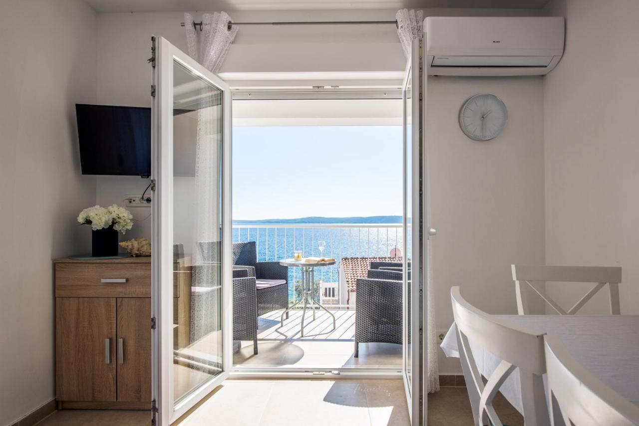 Amneris Apartment *