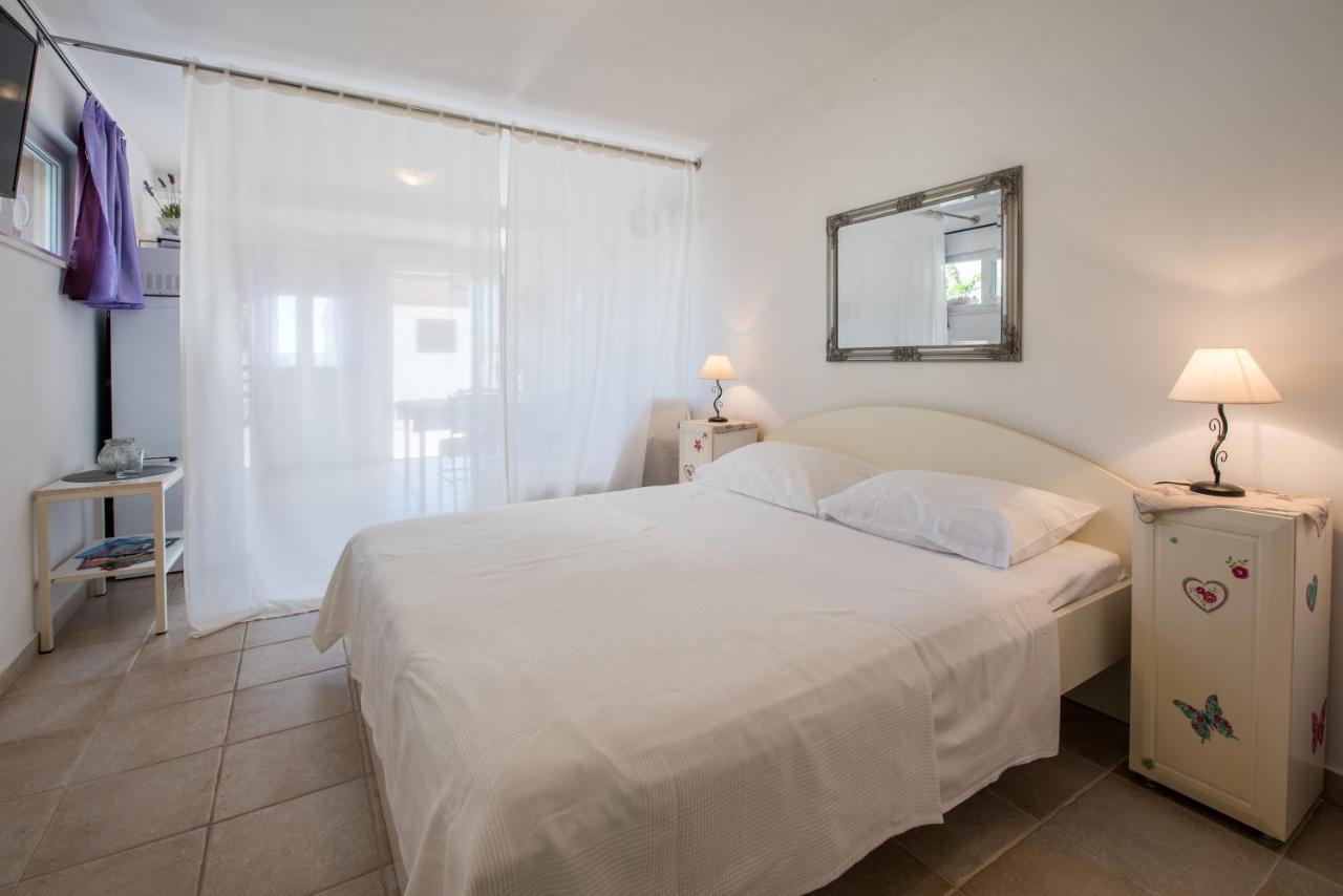 Amneris Apartment